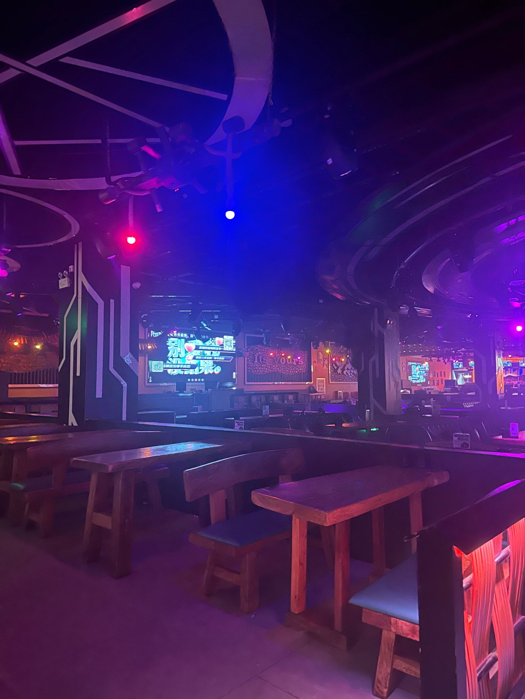 广州商务ktv到底划不划算-从化区ktv预定